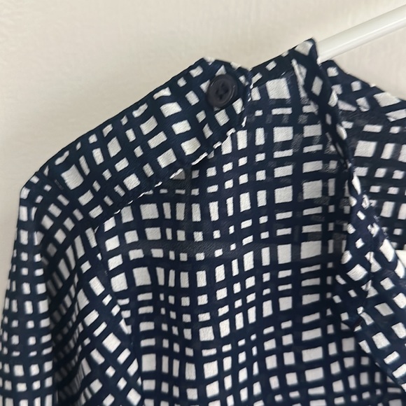 Collective Concepts blouse - Picture 3 of 4